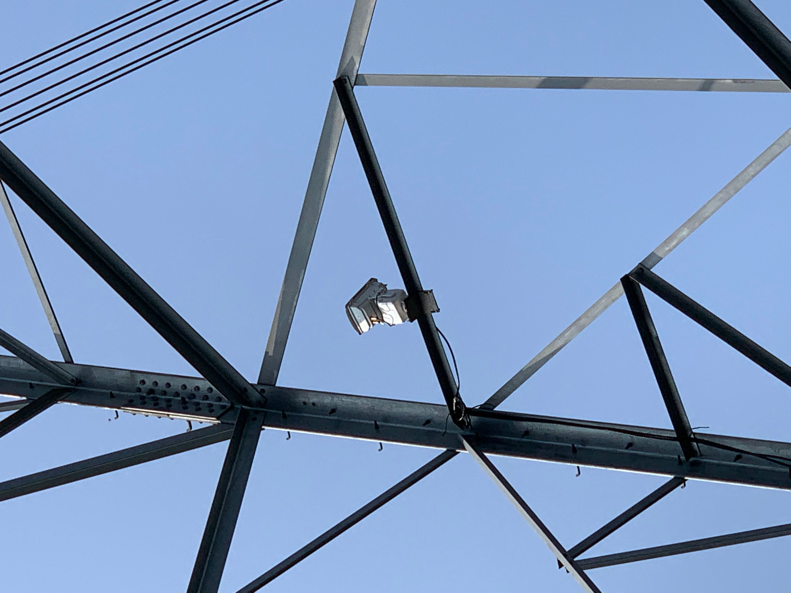四川电力公司应用防山火红外热成像双目摄像机，及时发现潜在的山火隐患