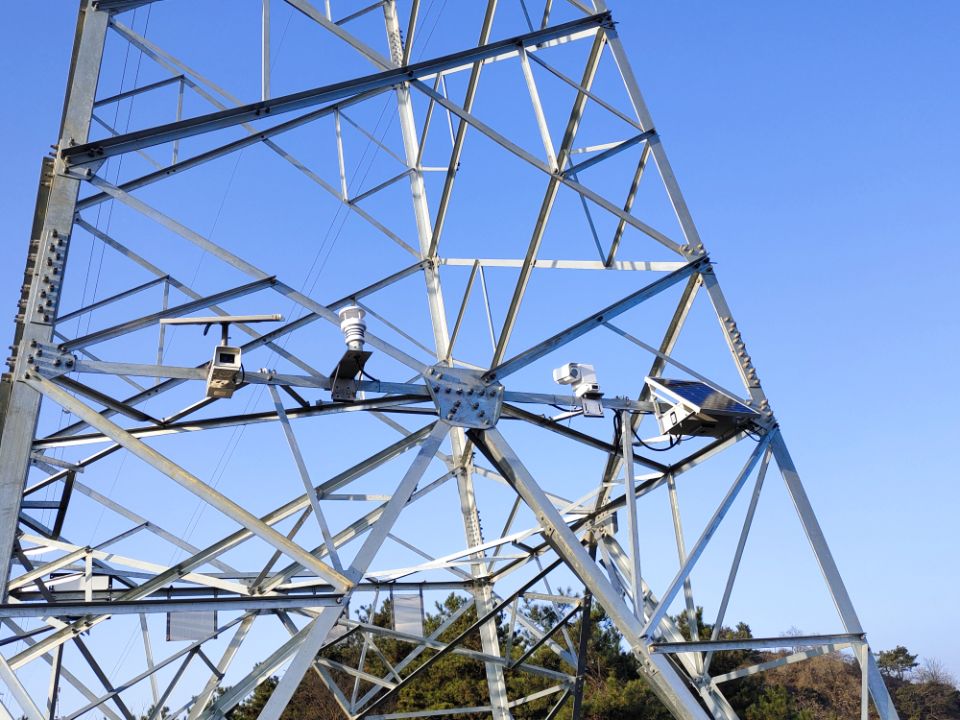 内蒙输电新突破:特力康多目监控装置筑牢安全防线