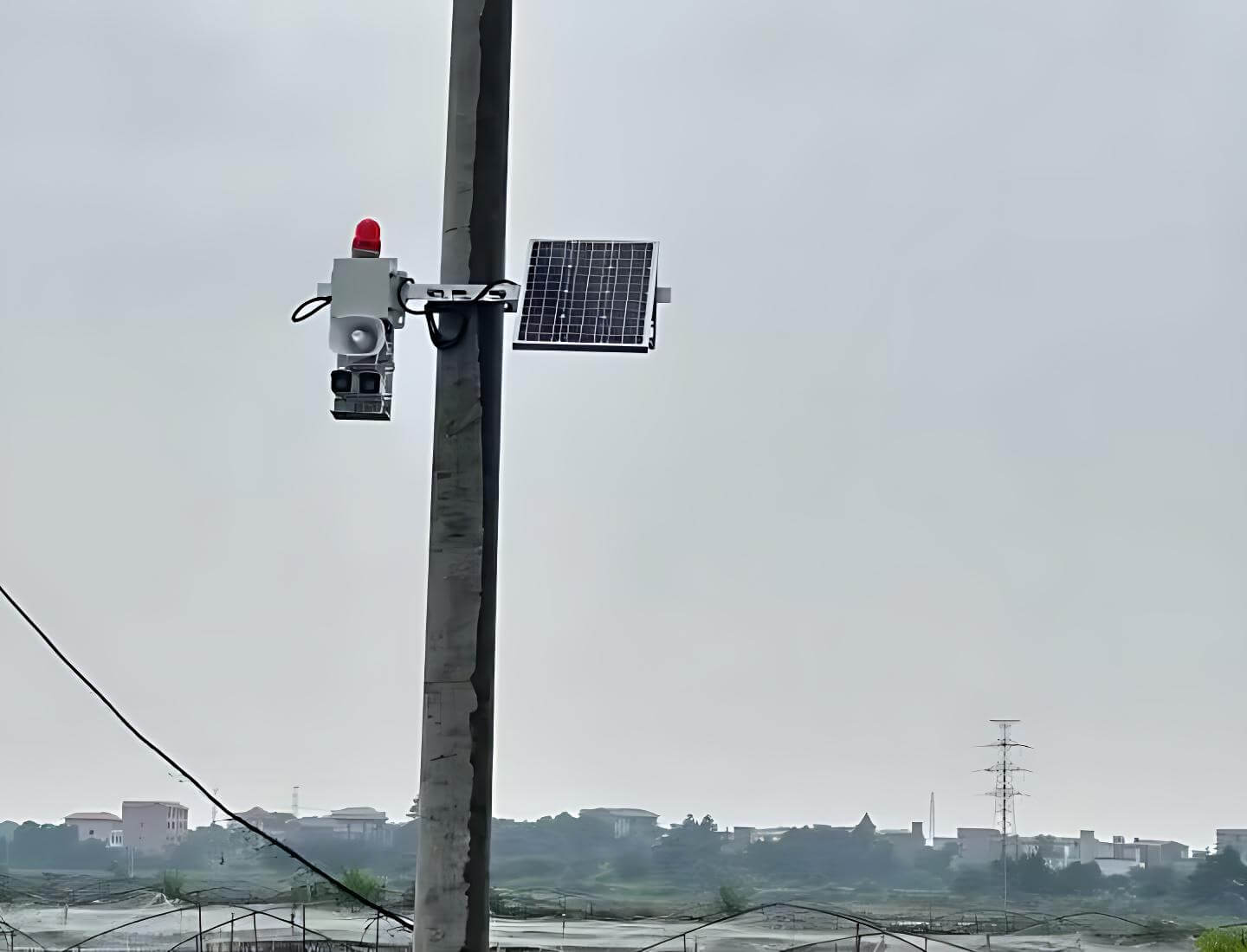 甘肃电力公司电力廊道安全新防线:特力康限高预警装置的成功应用